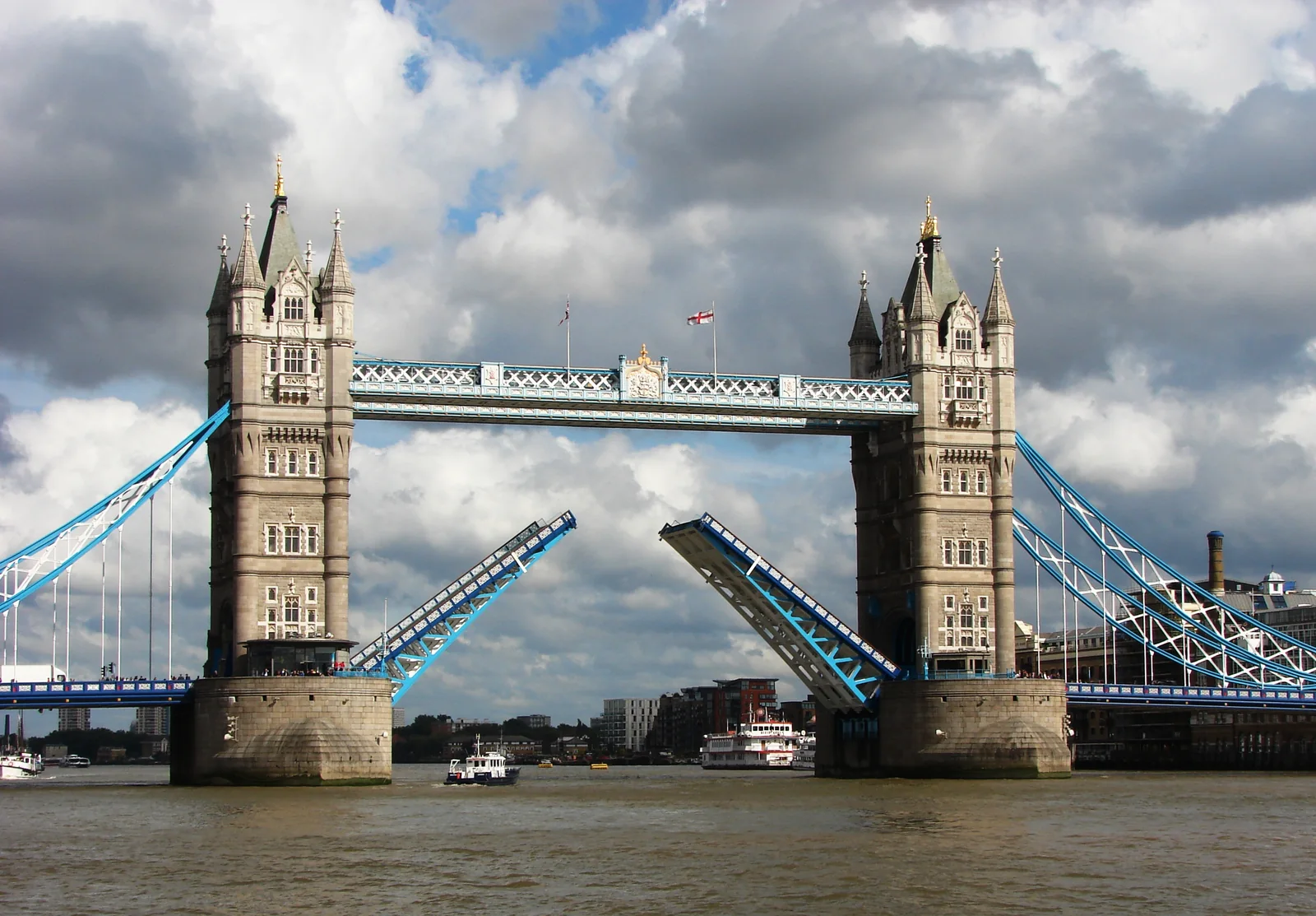 Tower Bridge i London